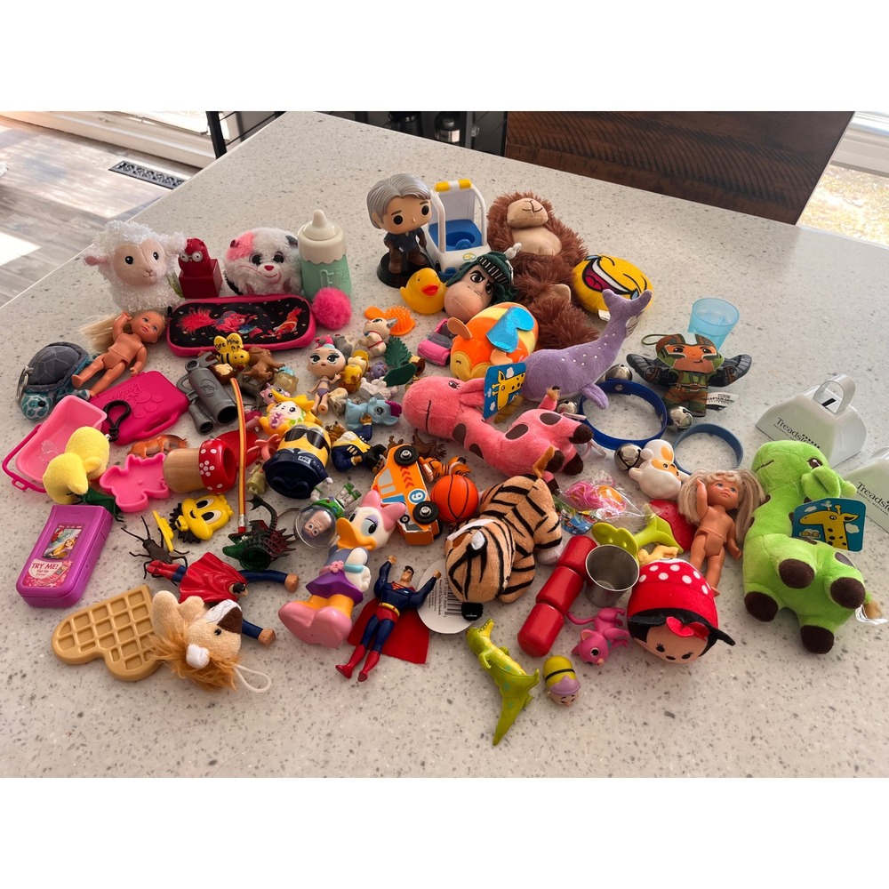Large Lot 85 Pieces Classroom Reward Treasure Chest Used Toys Mixed Gender & Age